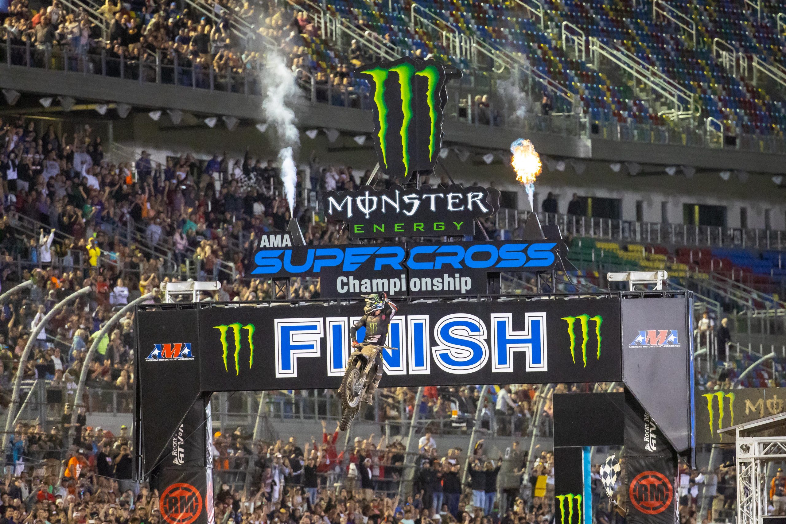 Eli Tomac takes the checkered flag