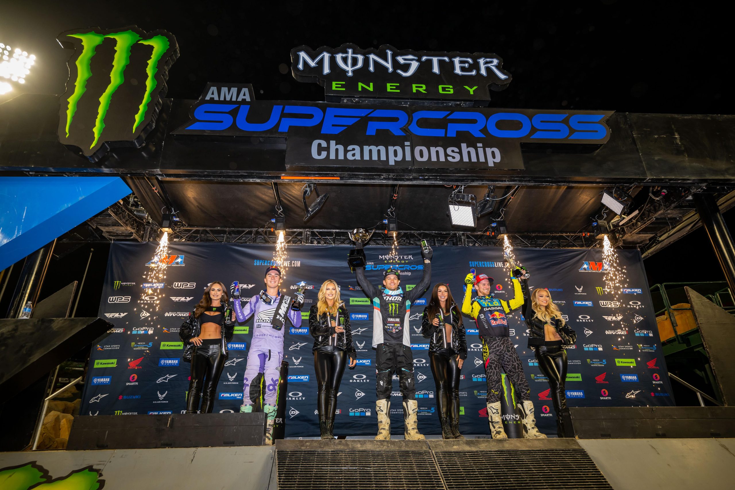 250 round 4 anaheim podium