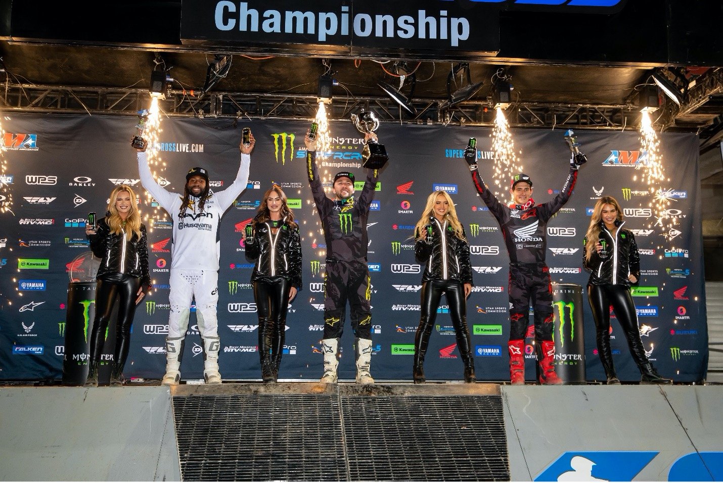 450 Podium - Glendale  