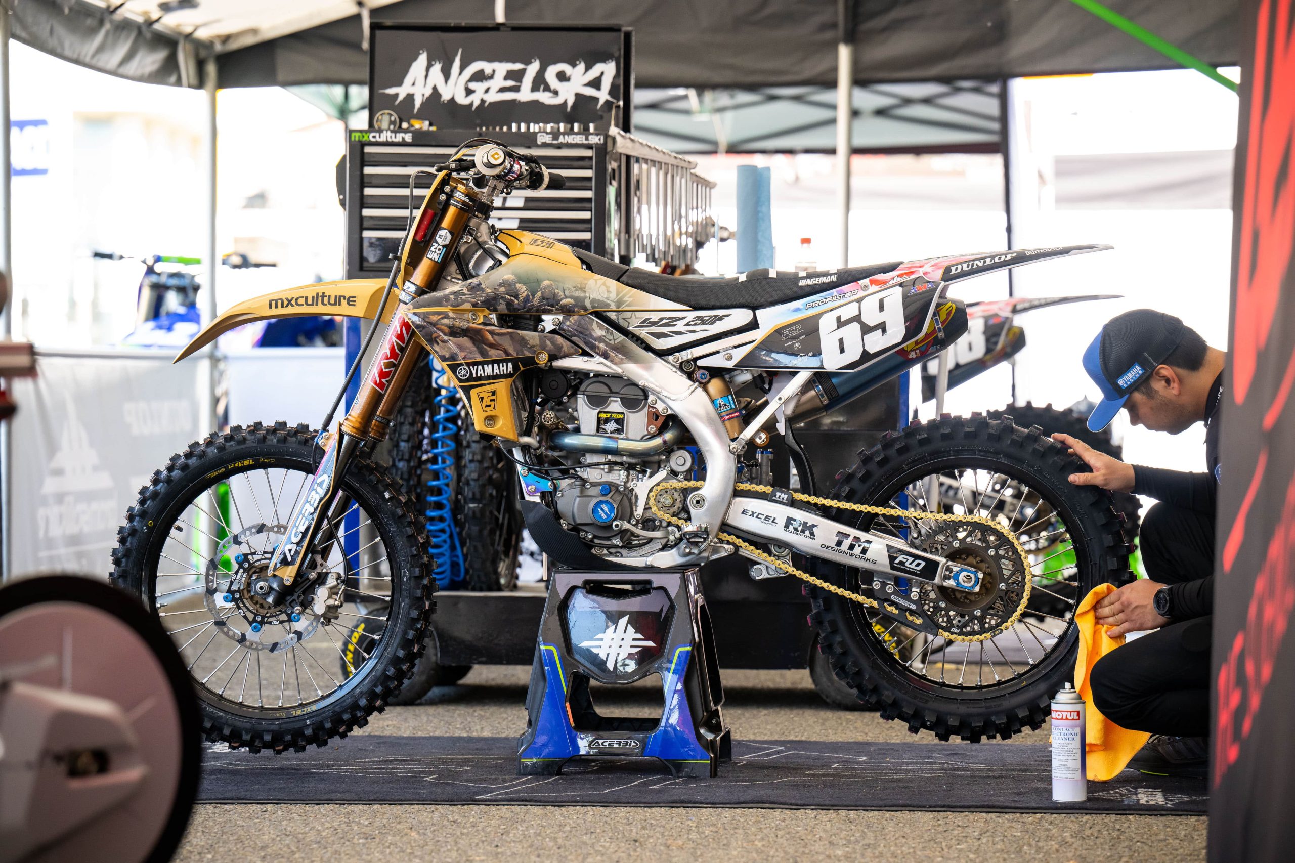Team Solitaire/Nuclear Blast Yamaha 250SX Class rider Robbie Wageman’s bike decaled in limited-edition military appreciation kit for Round 3 in San Diego.