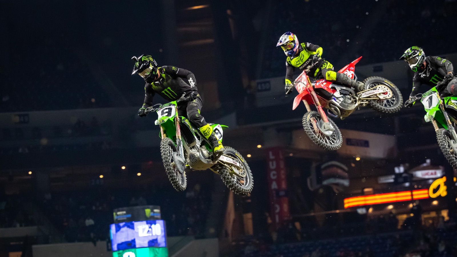 Ken Roczen (#94) was on a mission to win in Indy. 