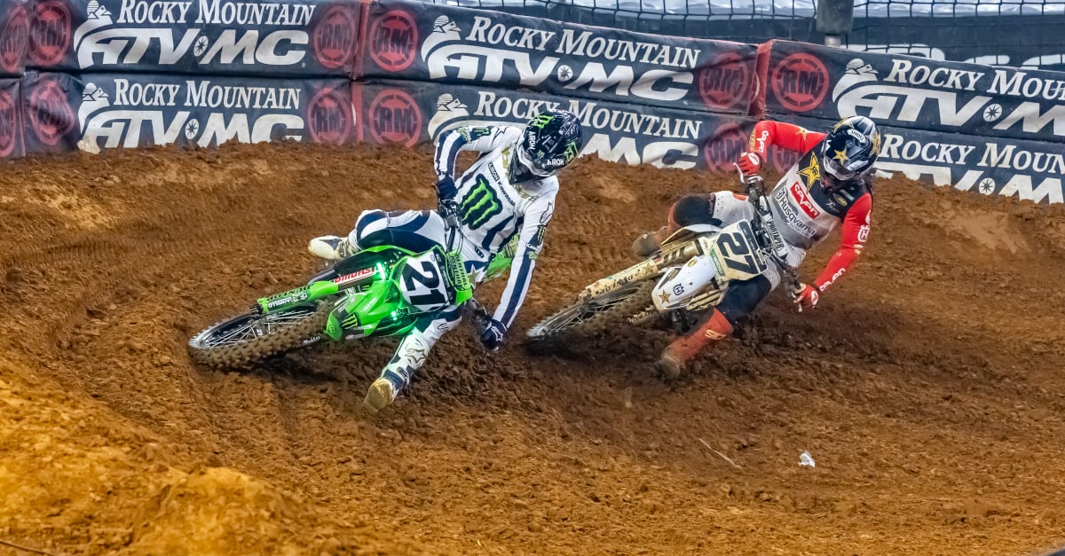 Photo of Jason Anderson and Malcolm Stewart in battle