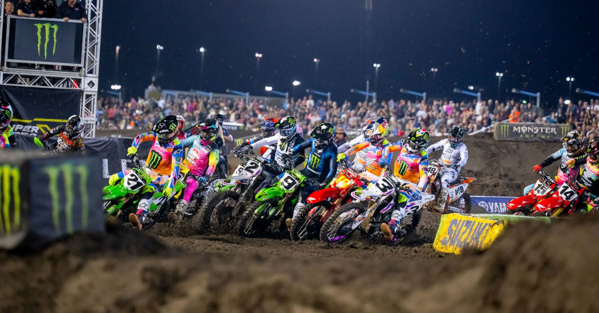 Daytona Supercross race start