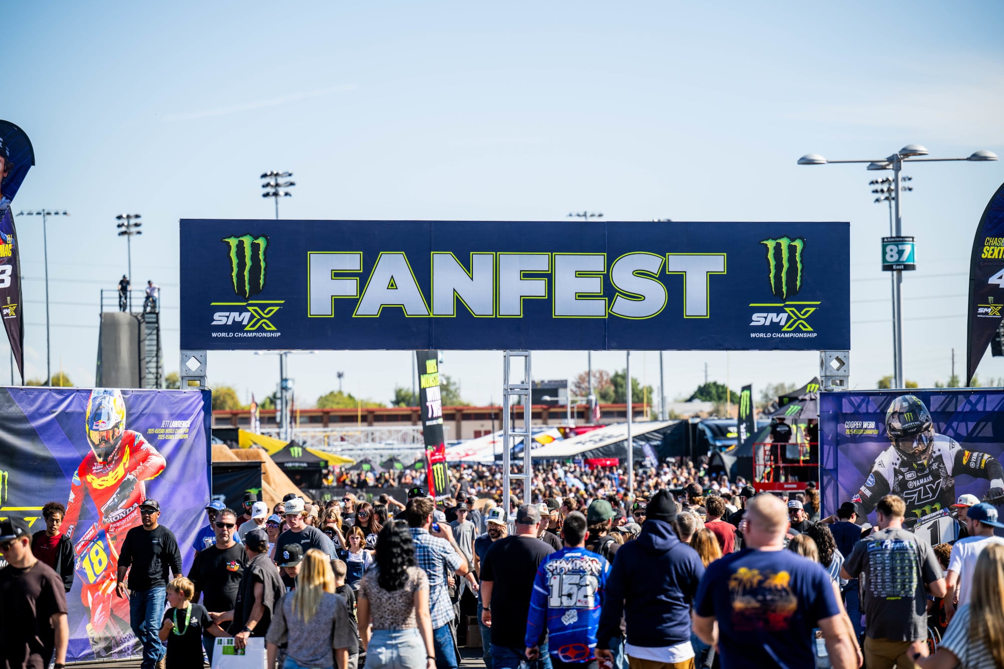 Fans at SMX FanFest