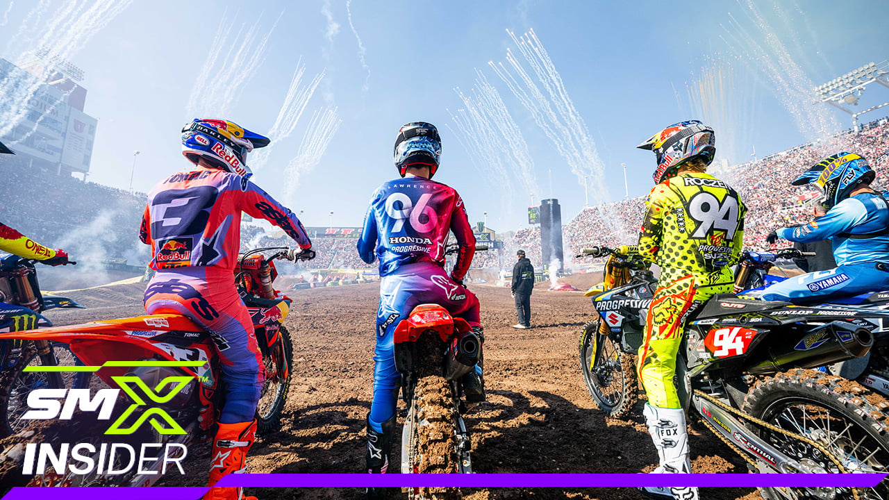Photo of Eli Tomac, Hunter Lawrence and Ken Roczen all lined up for an SMX race with the SMX Insider logo